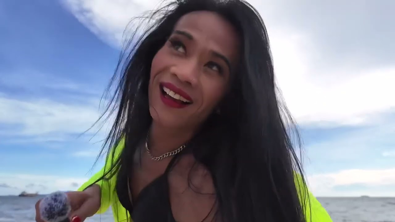 Joly at beach