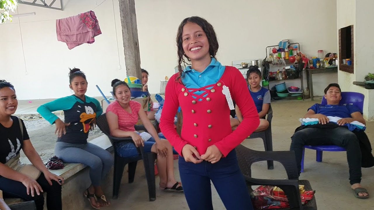 Mira Cuantos Regalos Les Mandaron A Luchi Desde Usa.