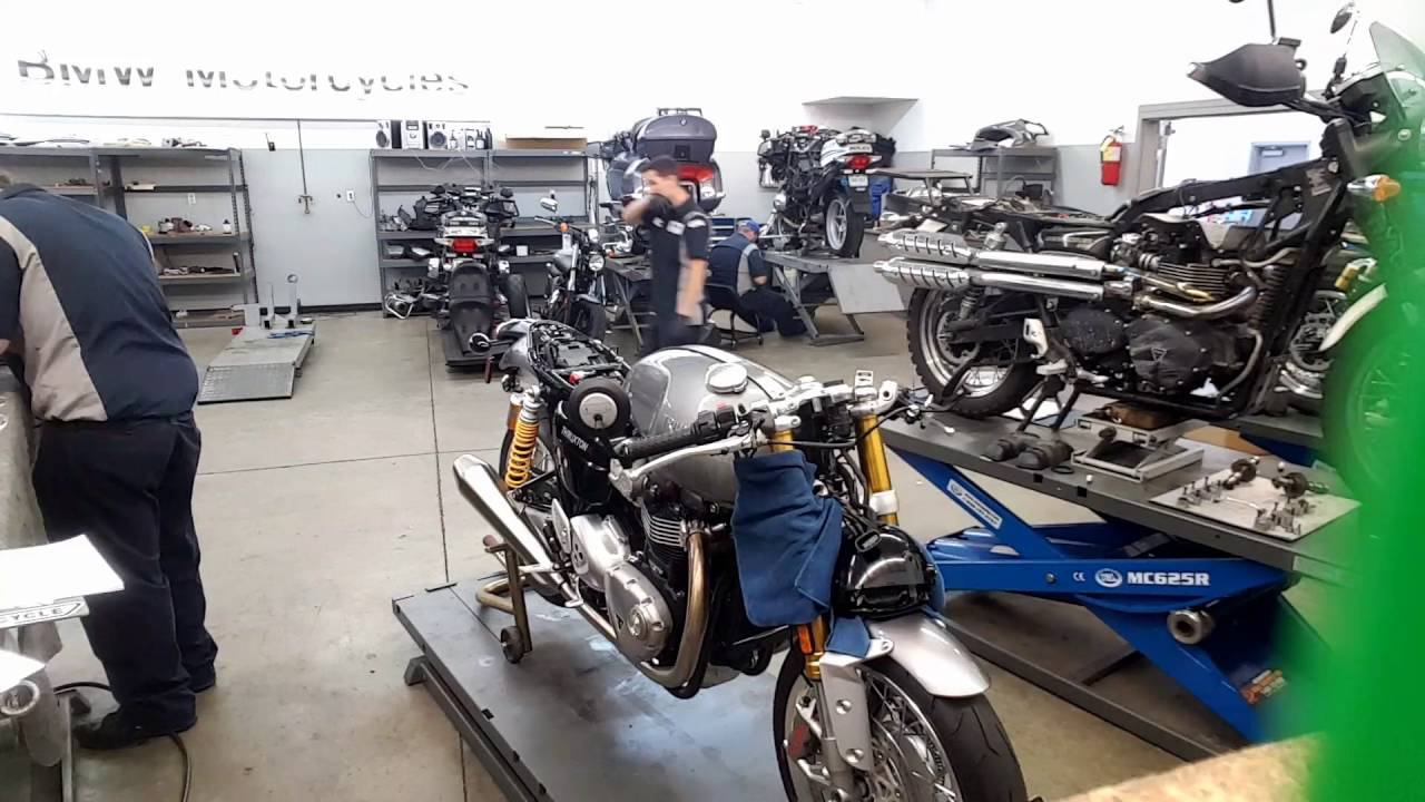 2016 Thruxton R Fairing Installation