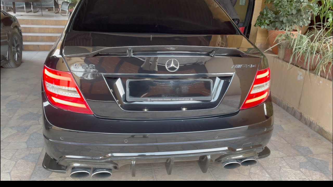 MERCEDES-BENZ C63 AMG REVIEW (BOSS VS C63 Race)