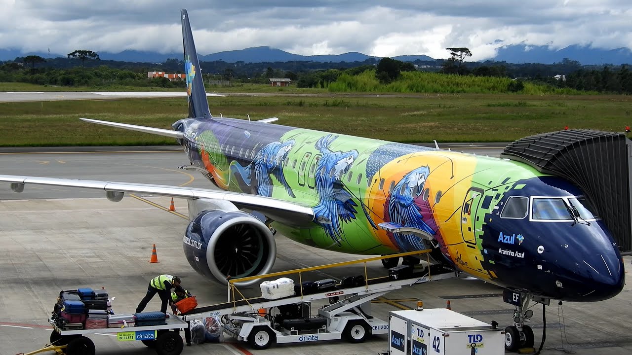 VOEI NO NOVÍSSIMO ARARINHA AZUL EMBRAER 195-E2 DE CAMPINAS (VCP) A CURITIBA (CWB) AFONSO PENA