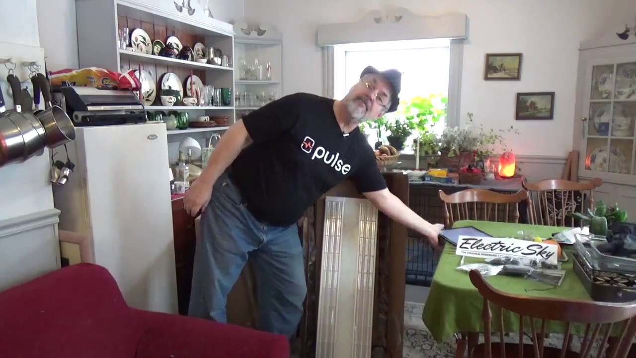 Wwwillie and the Electric Sky 300