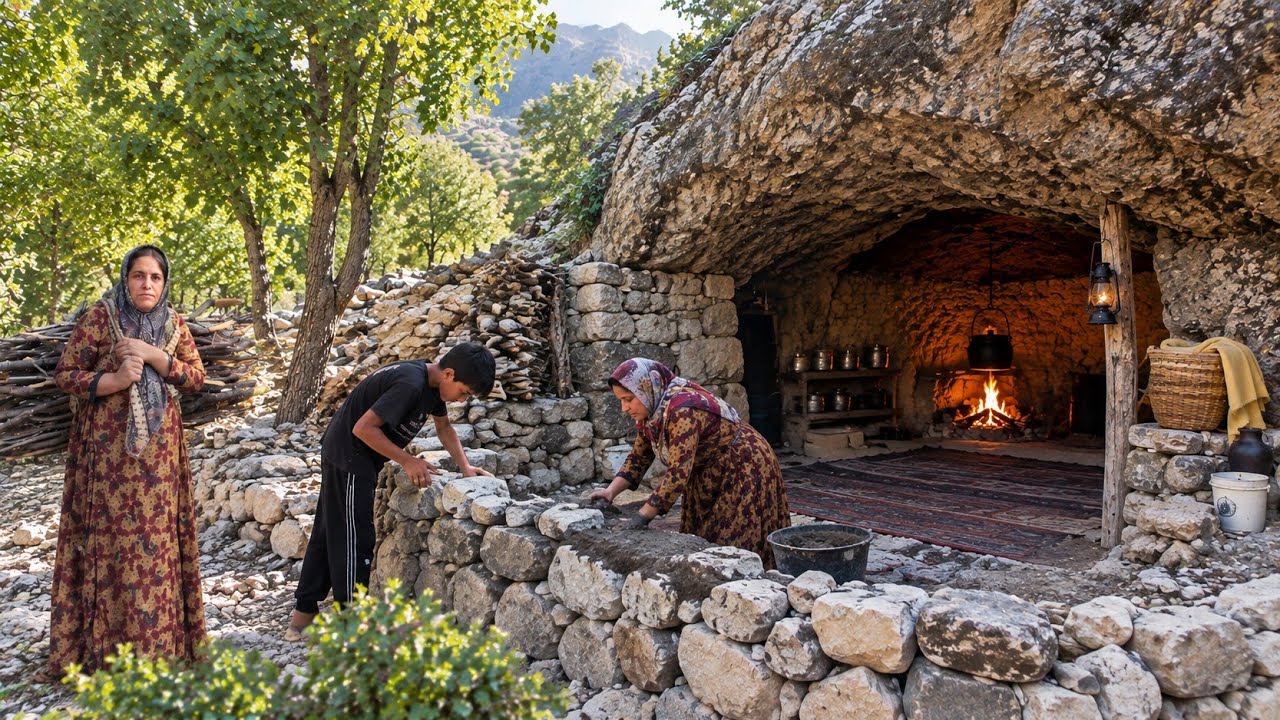 🔥 Living in a cave: Rebuilding a rock cave for shelter | A tough fight for survival 🪨🏔️