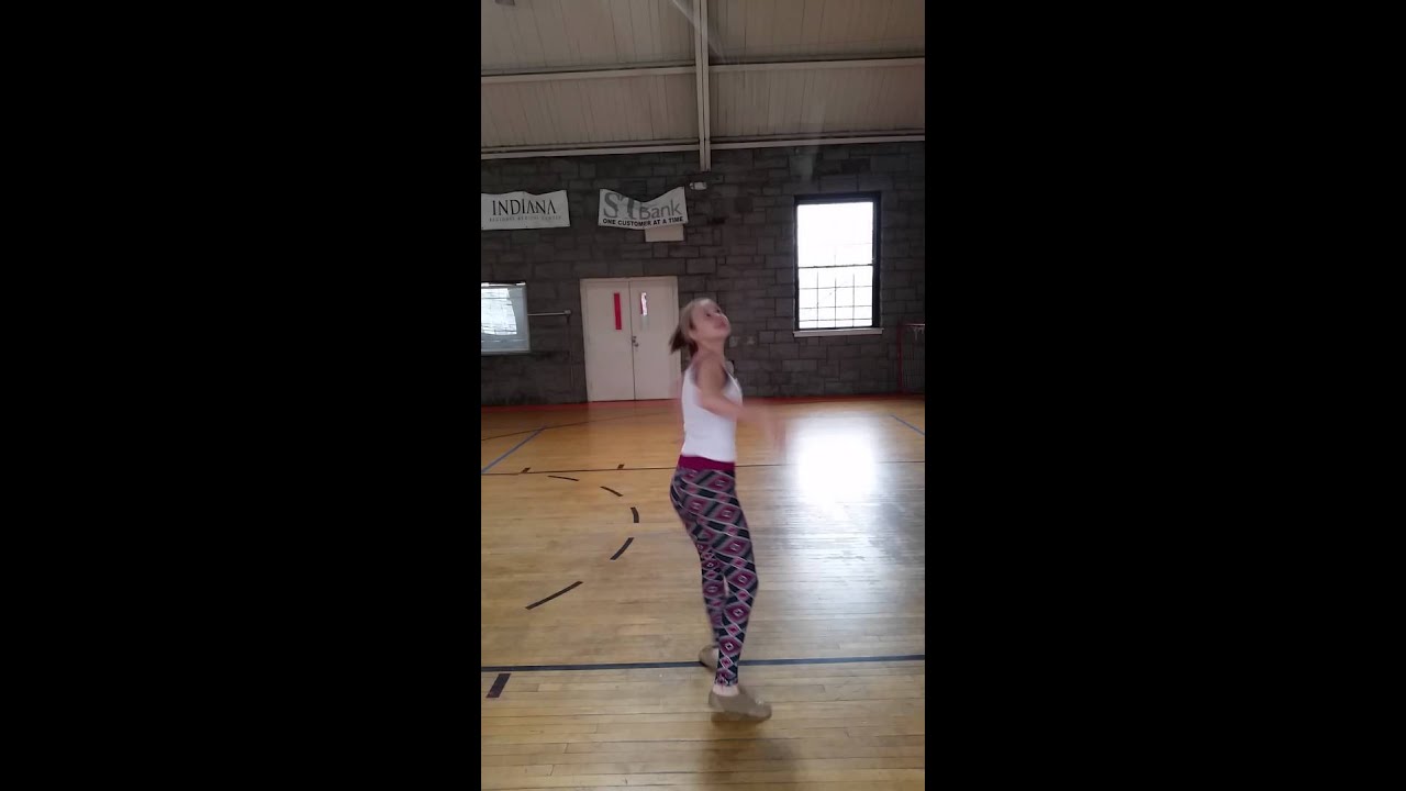 Baton twirling tutorial : 2 turns, 2 turns 2 turns