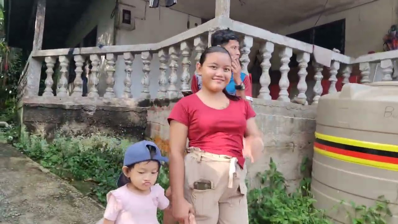 SUASANA HALAMAN KAMPUNG ( KAMPUNG TEPOI, SERIAN // JAMBATAN GANTUNG // SEKOLAH PERDALAMAN 