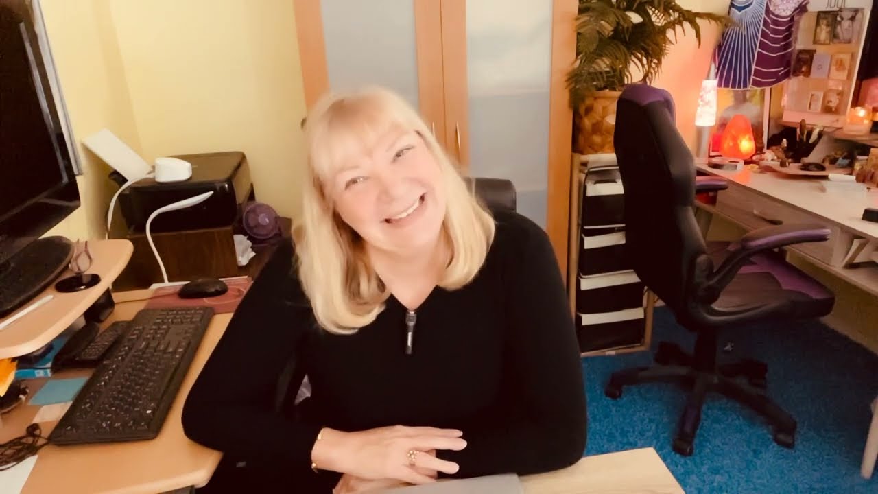 SCORPIO ♏️ CLOSING THE DOOR ON THE PAST 15 YEARS! AND STEPPING INTO THE NEW PLUTO ENERGY!