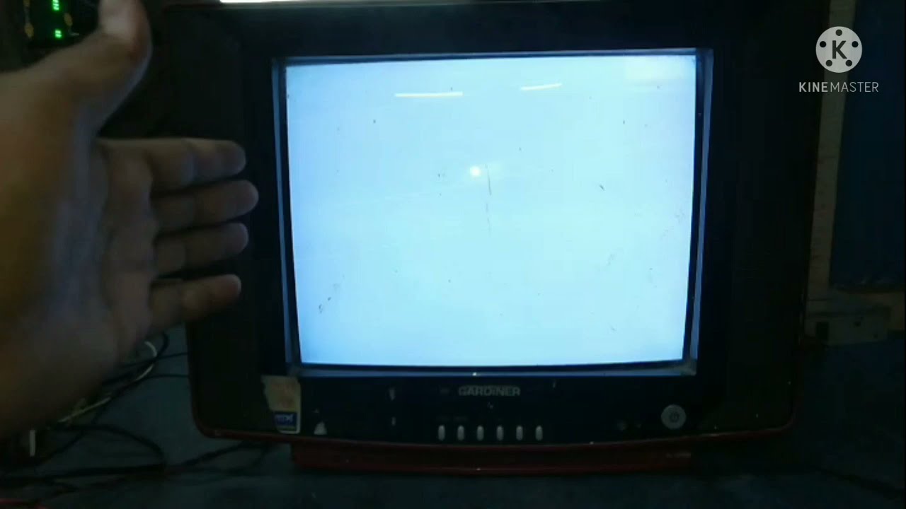 China local made 14 inch CRT TV, white colour hi screen picture problem,