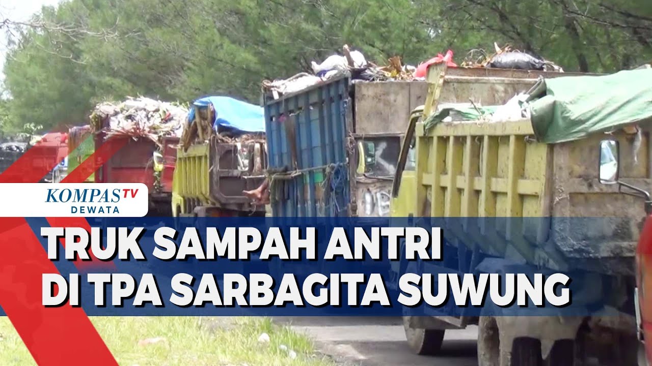 Truk Sampah Antri di TPA Sarbagita Suwung