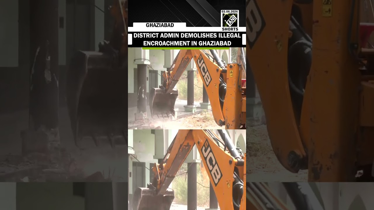 District admin, Ghaziabad clears illegal construction in Dasna Area in presence of heavy forces