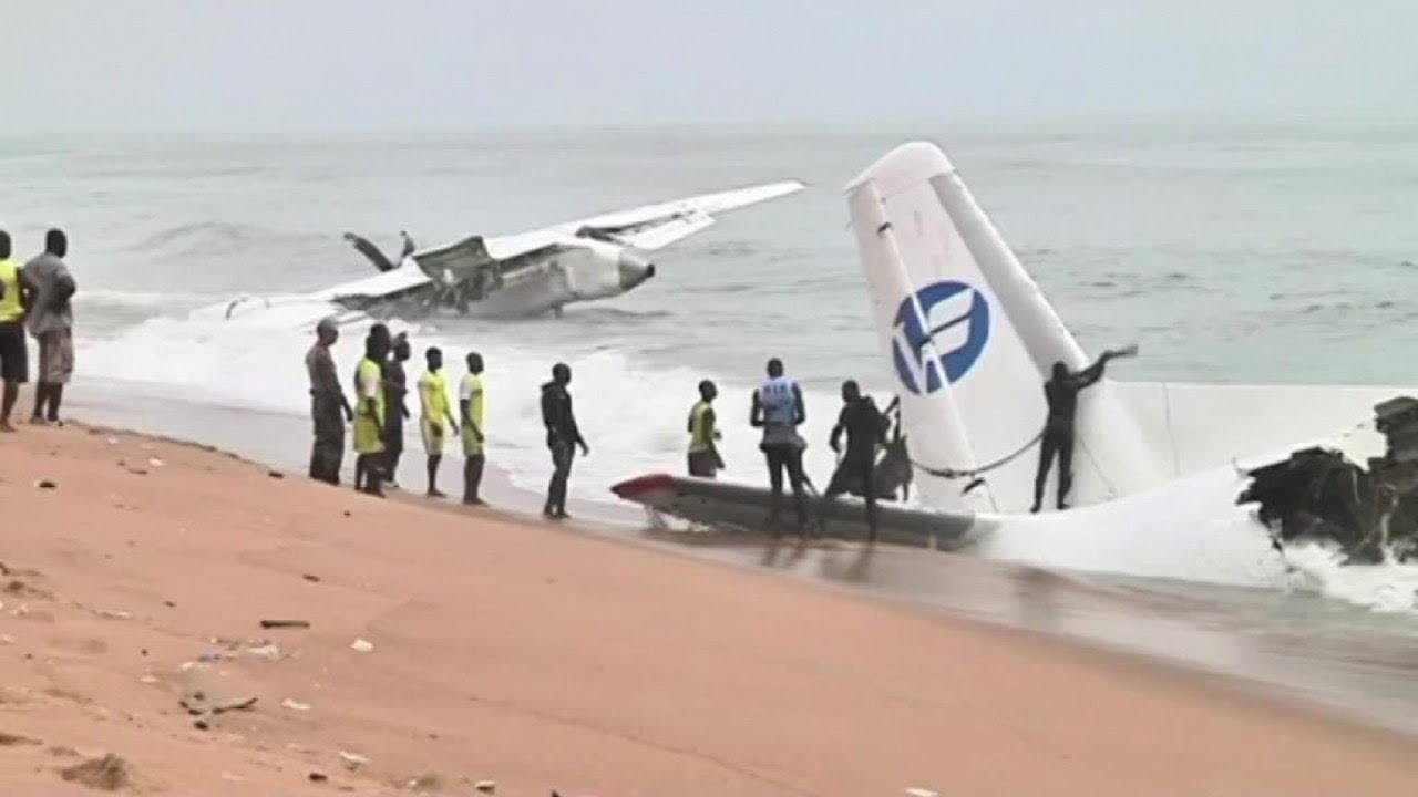 Côte d'ivoire, CRASH D'UN AVION AU LARGE D'ABIDJAN