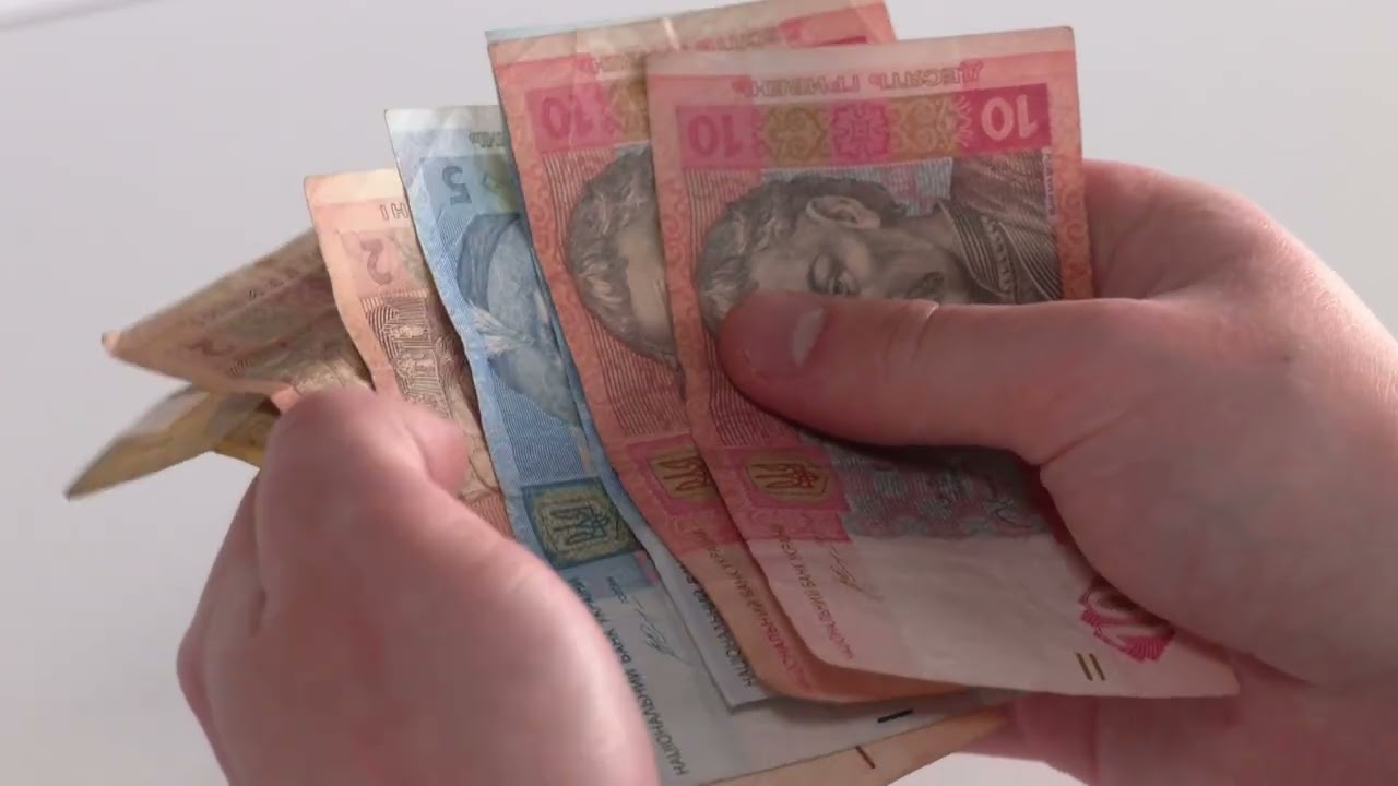 Рівняни переходять на монети: паперові дрібні гривні вийшли з обігу
