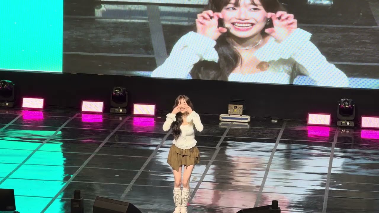[4k60 Fancam] 251028 - Chuu  (츄)  - Chungwoon Arts Festival  (제30회 청운학술문화예술제) - Full Performance