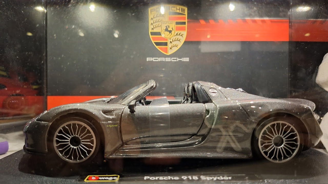 Display Case READY! | Bburago Porsche 918 Spyder 1:24 Scale Unboxing