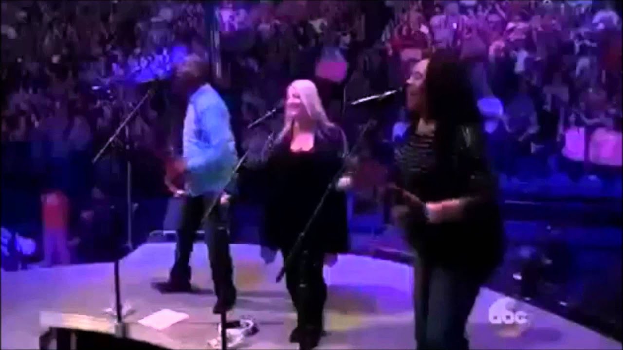 Garth Brooks People Loving People live AMA