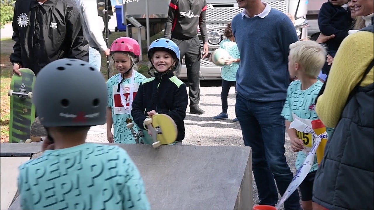Princess Estelle on a skateboard