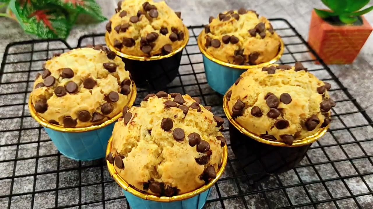 High protein chocolate chip muffin [Made with healthy chickpea flour]