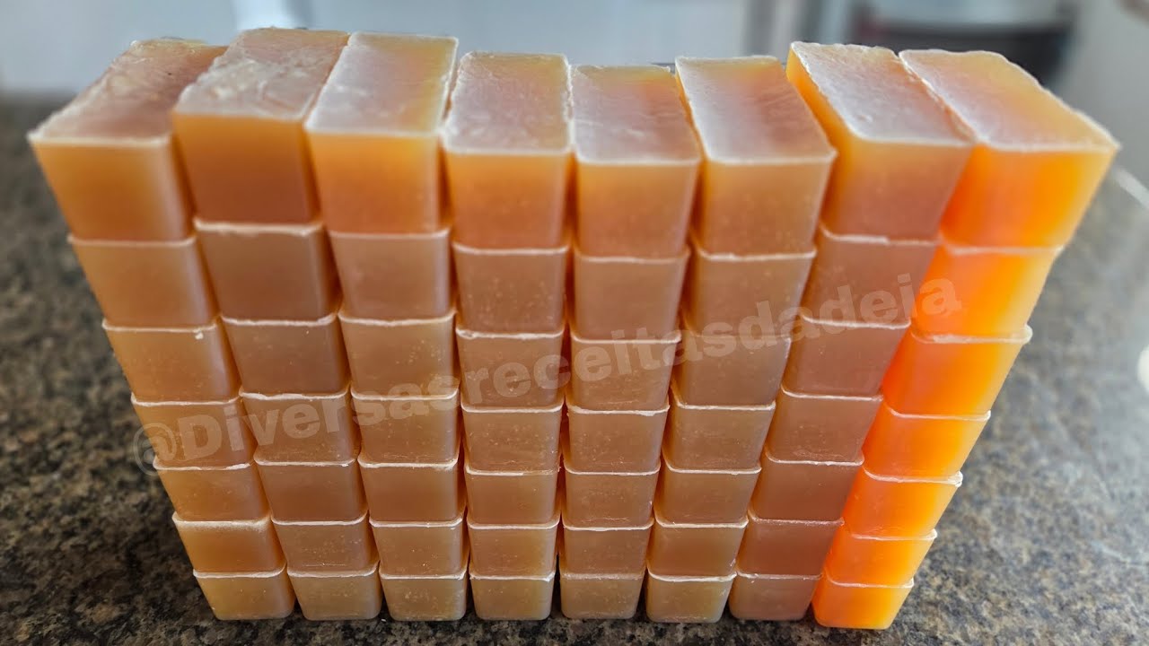 É Só Misturar 2L e Meio de Álcool em 5L Que Vai Render Mais de 60 Barras de Sabão Caseiro 😮