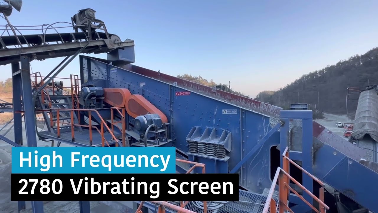 2780 Vibrating Screen Operating in Aggregate Production Quarry site