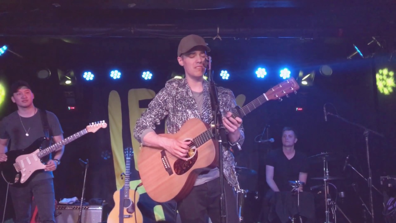 Let Me Love You - Mario / Justin Bieber MASHUP (Leroy Sanchez Cover)