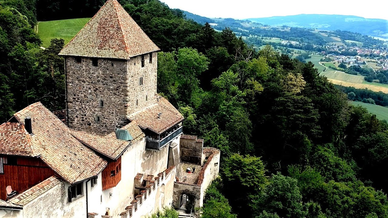 DOK-Film - 2022 - Flug-Drohnen-Film - 'Stein am Rhein' / Altstadt + Burg 'Hohenklingen' - ca. 7 Min.