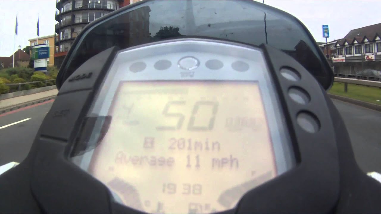 KTM Duke 390 0-60mph (ish) & Mr Mercedes