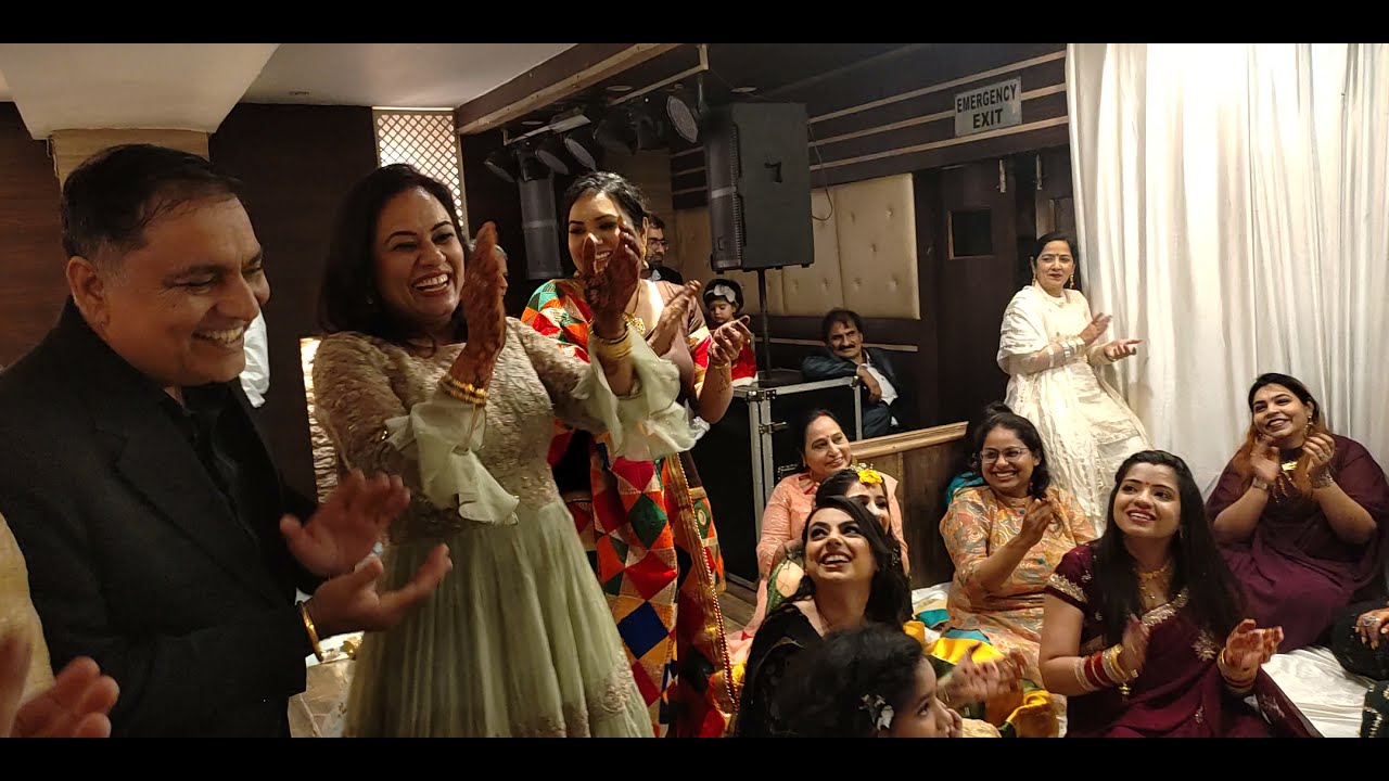 छोटे छोटे बालो में जचते है फूफाजी | Ladies Sangeet |