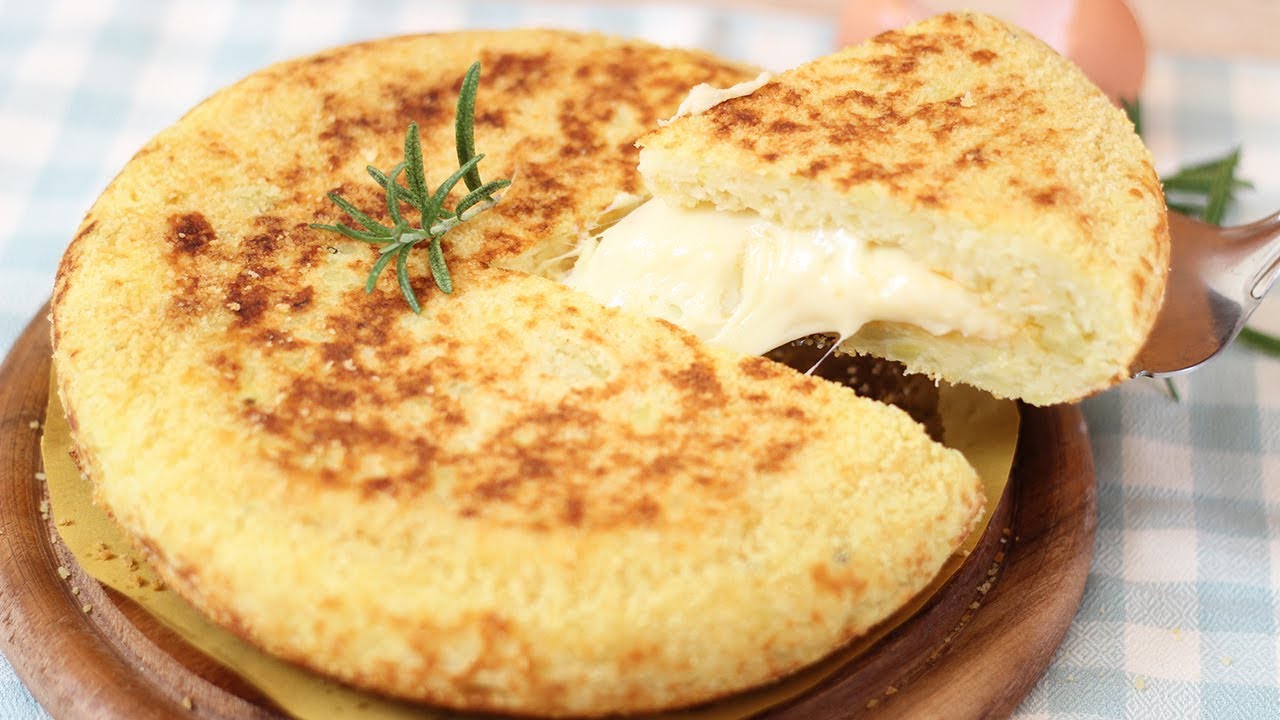FOCACCIA DI PATATE 🍠 in padella CON CUORE FILANTE | Torta salata | RICETTA FACILE Potato Focaccia
