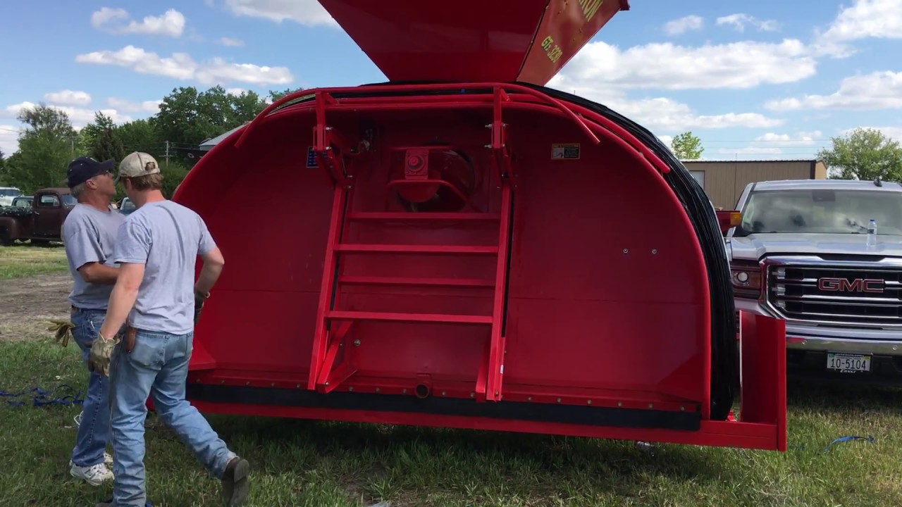 Grain Bagging Set Up and Operation  Loading a bag on Akron GTX3230 Grain Bagger