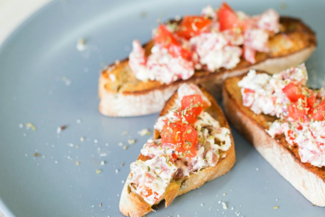 UKUSNO i hrskavo: SLANI mediteranski BRUSKETI