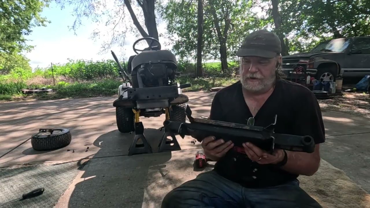 Ремонт райдера Craftsman LT1000 42 дюйма. Ось, шкивы, подшипники оправки.