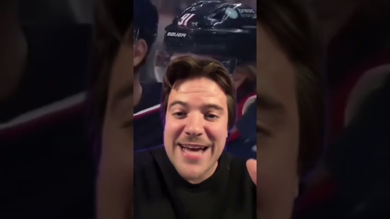 Kent Johnson scores the craziest Michigan Goal of the year🤯