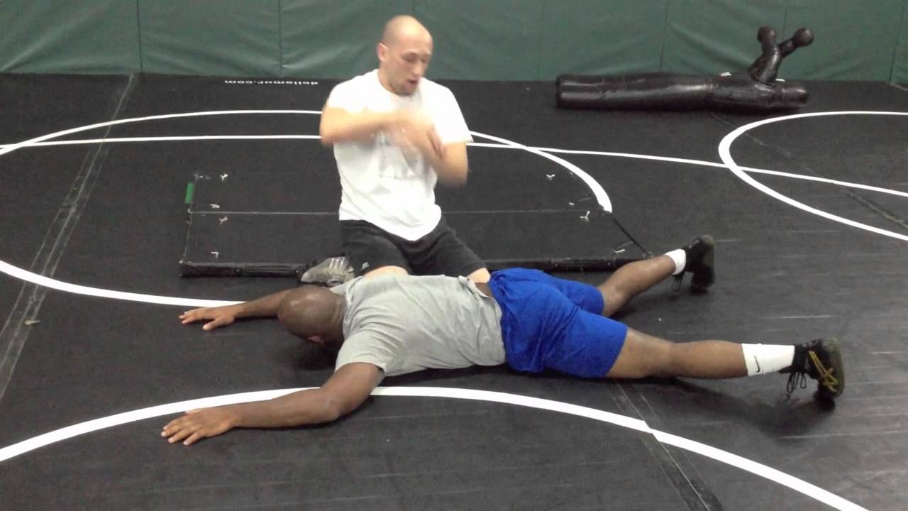 Freestyle wrestling throw from top - Reverse Gut Wrench