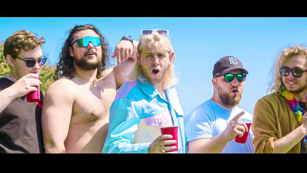 Albert Dyrlund - S O M M E R [Official Video]