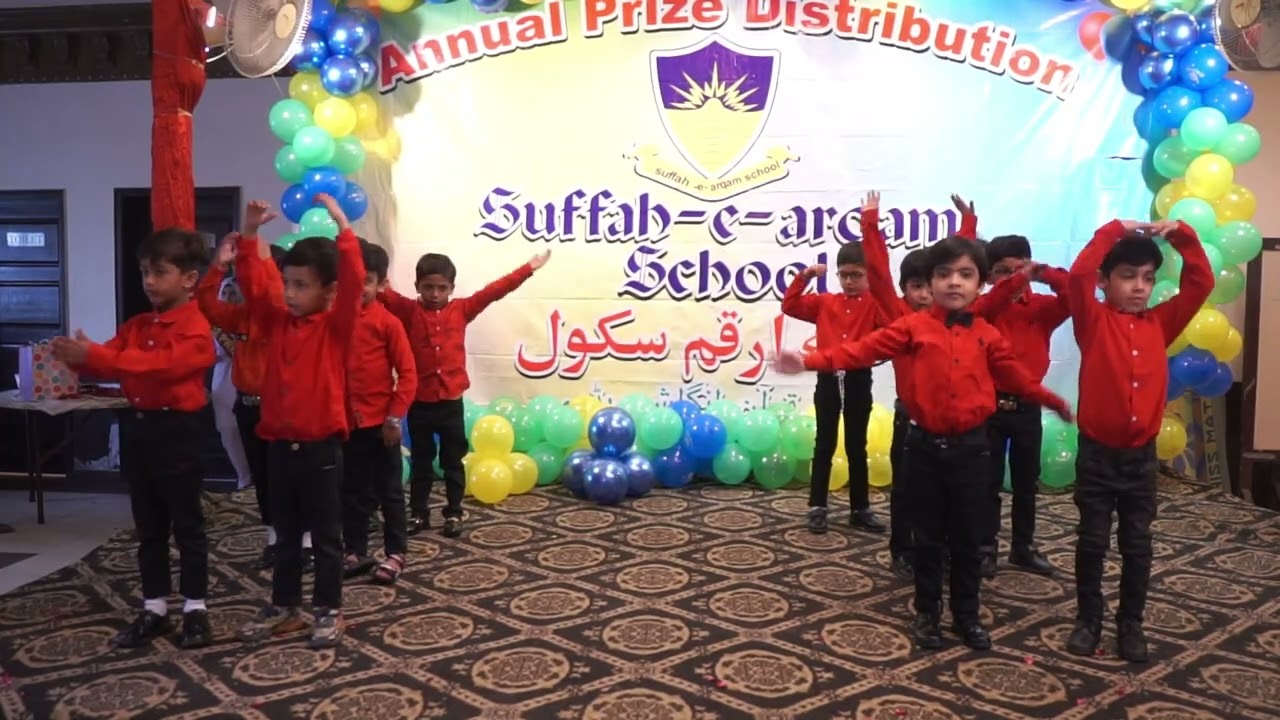 🚌🎶 Wheels on the Bus | Fun Junior Class Performance | Suffah E Arqam School