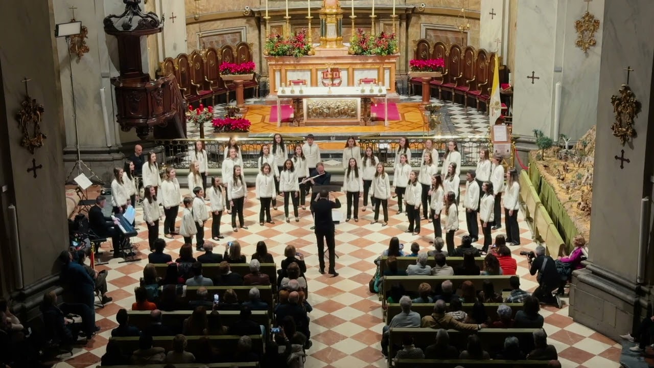 NATUS EST IN BETHLEM (Xabier Sarasola). Grupo Vocal Antara Korai. Dir. Juan Antonio Jiménez
