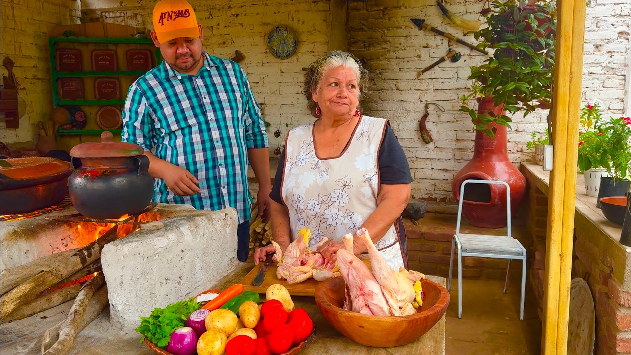 Gallina vieja hace buen CALDO?? || Ay Nomas