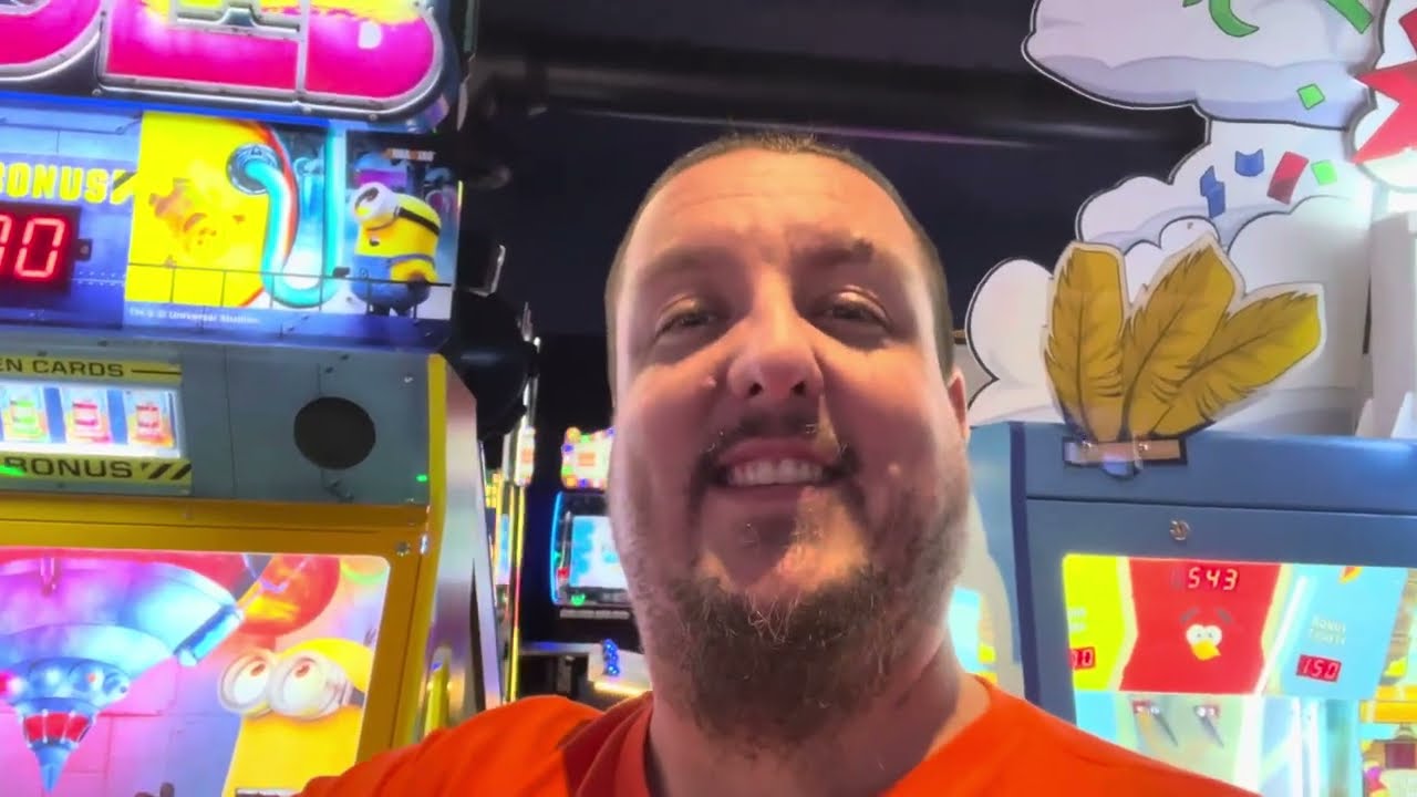 HOW MANY CARDS? MINIONS JELLY LAB @ DAVE AND BUSTER’S! | JJGeneral1 Arcade