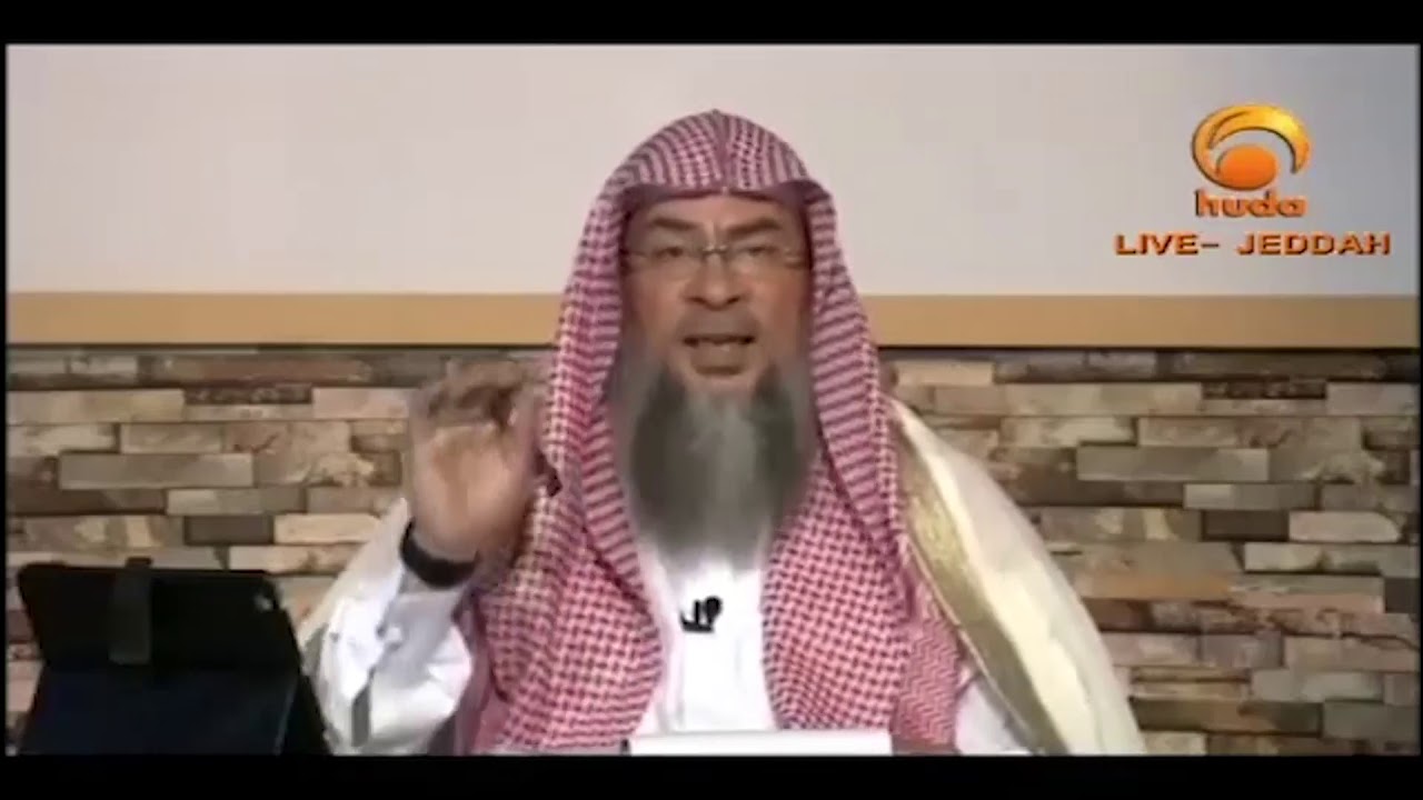 Feeling of dripping Urine while prayering   Sheikh Assim Al Hakeem