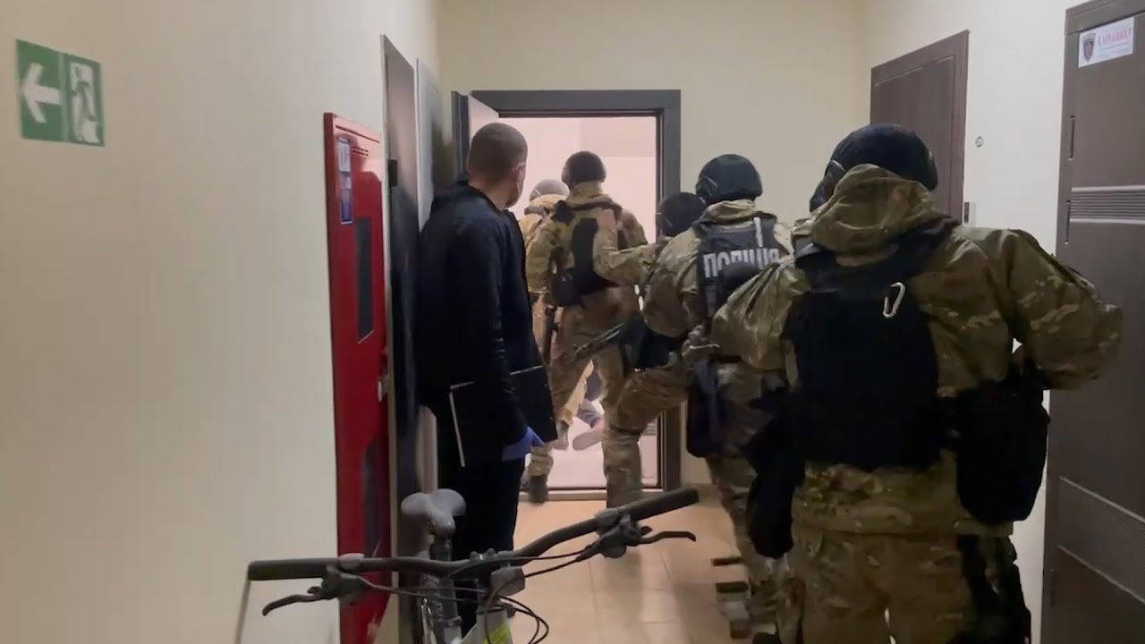 Поліцейська спецоперація: звільнено двох іноземців, яких викрали, тримали в заручниках і катували