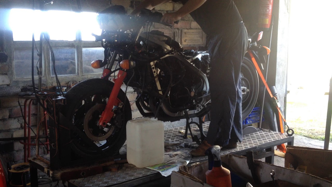 PURE RACING V4 SOUND!. HONDA VF500