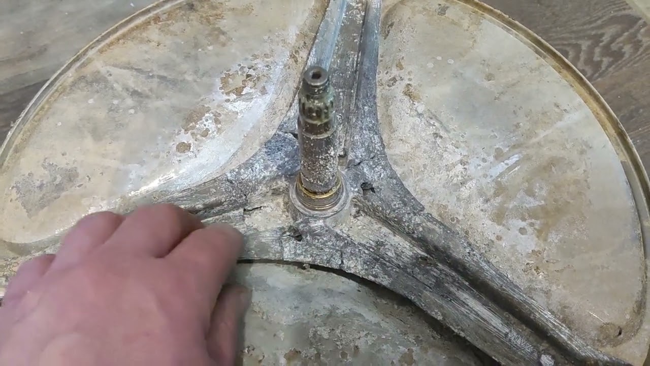 Ремонт  редкой крестовины стиральной машины Канди AQUAMATIK -1часть.