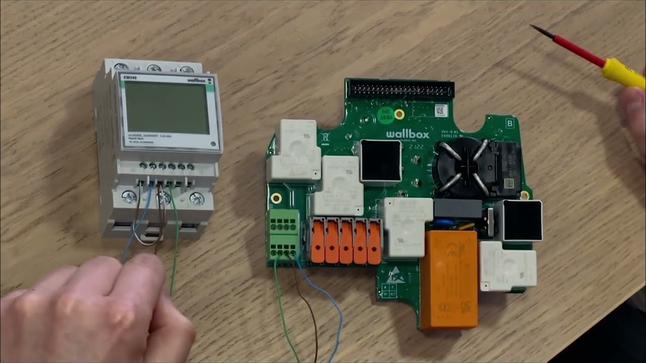 WALLBOX POWER BOOST(EM 340) bekötése - Wallbox Pulsar Plus intelligens árammegosztás konfigurációja