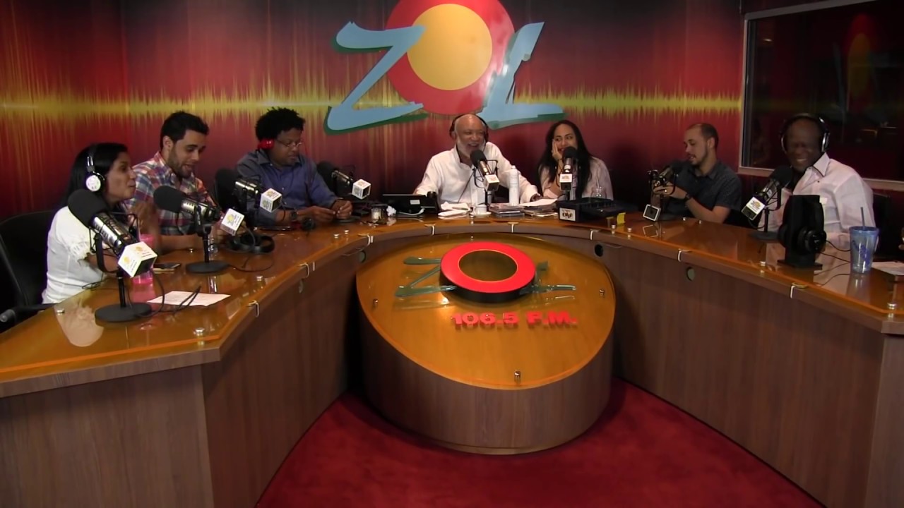 Johnny Ventura pone a el team de la risa a gozar en Elmismogolpe con Jochy