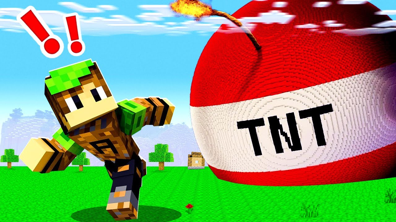 FOOLING My FRIENDS With OVERPOWERED TNT (Minecraft)
