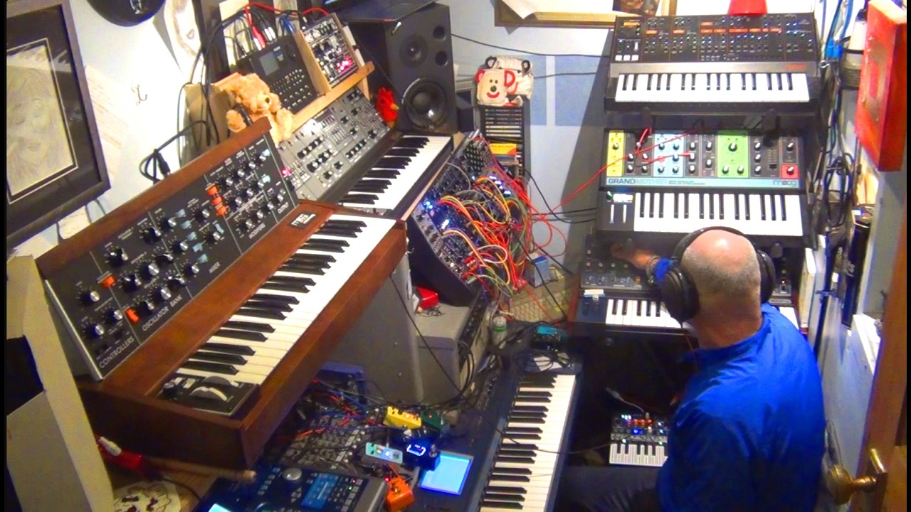 Berlin School Synth Jam influenced by Pink Floyd & Tangerine Dream (Minimoog, Behringer MS-5 Odyssey