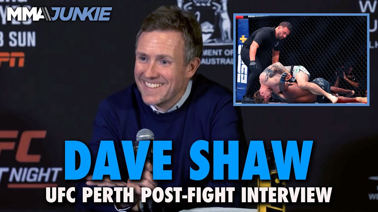 UFC Exec Dave Shaw reacts to 'strange' referee mistake in Neil Magny comeback | UFC Perth