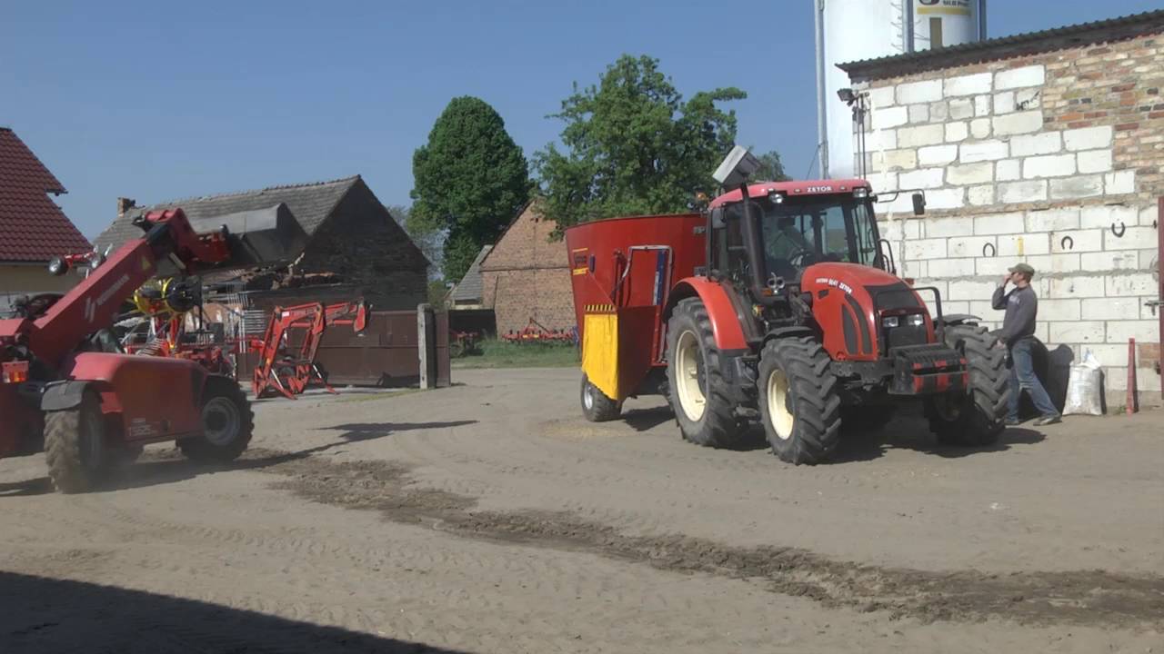 Wóz paszowy Sano TMR Profi Kompakt Classic 12 m³ w gospodarstwie Państwa Haliny i Henryka Domin