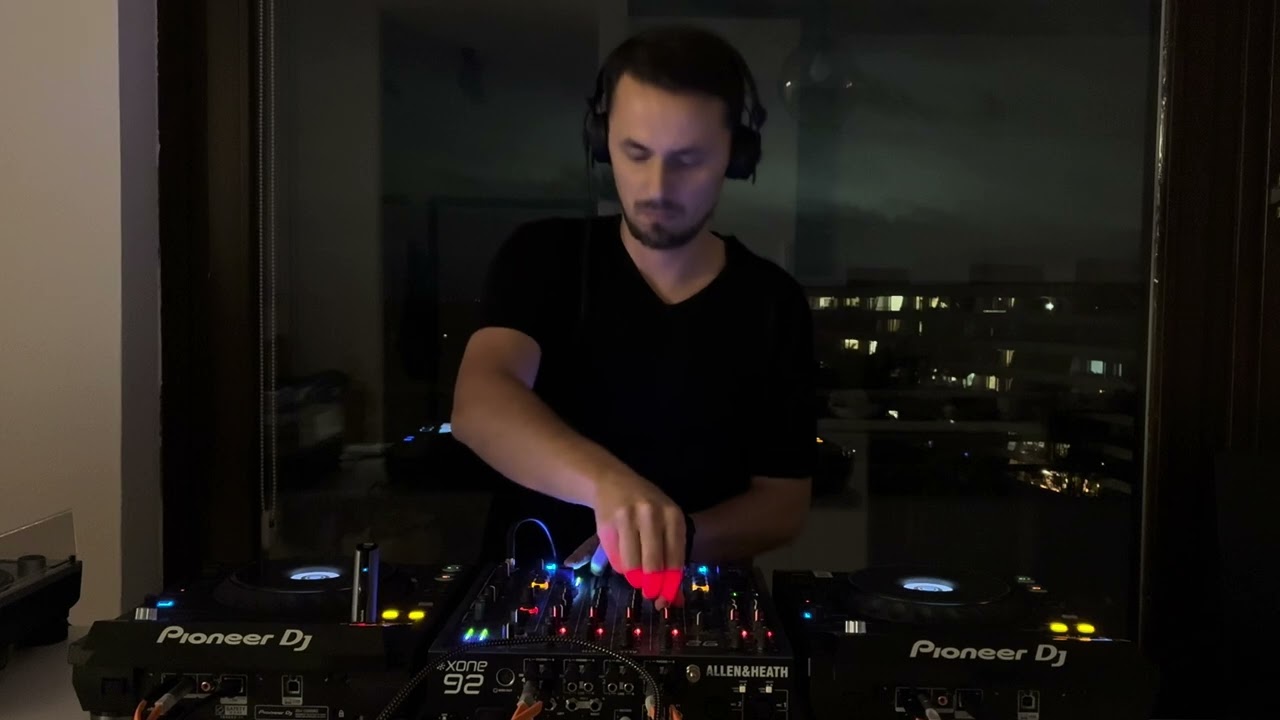 Thursday Night Techno / Tech