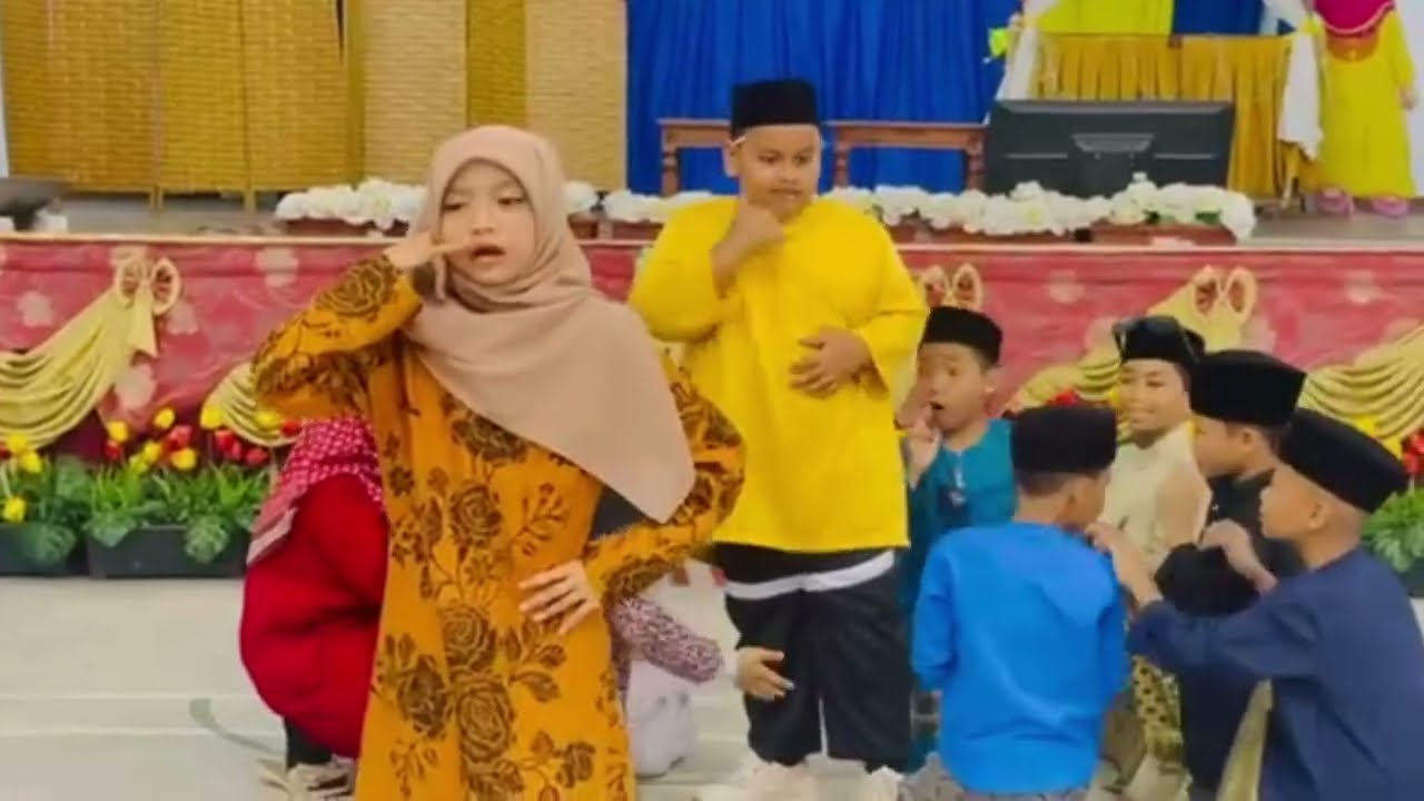 PERSEMBAHAN SAMBUTAN HARI RAYA STEPS 2025 - TAHUN 4 (FLASHMOB HARI RAYA)