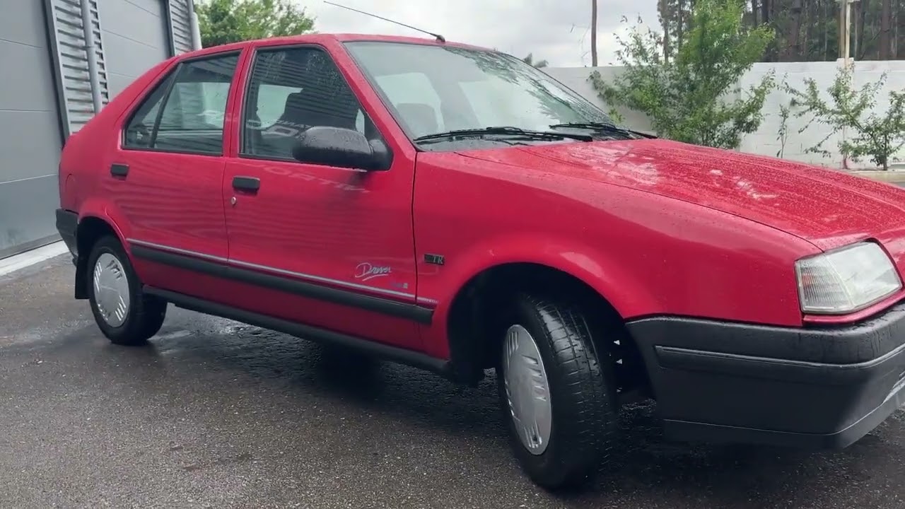 RENAULT 19 1.2 - STAND NITROCAR